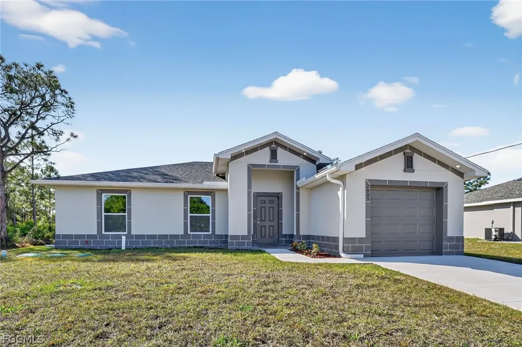 2907 38th Street W Lehigh Acres FL 33971