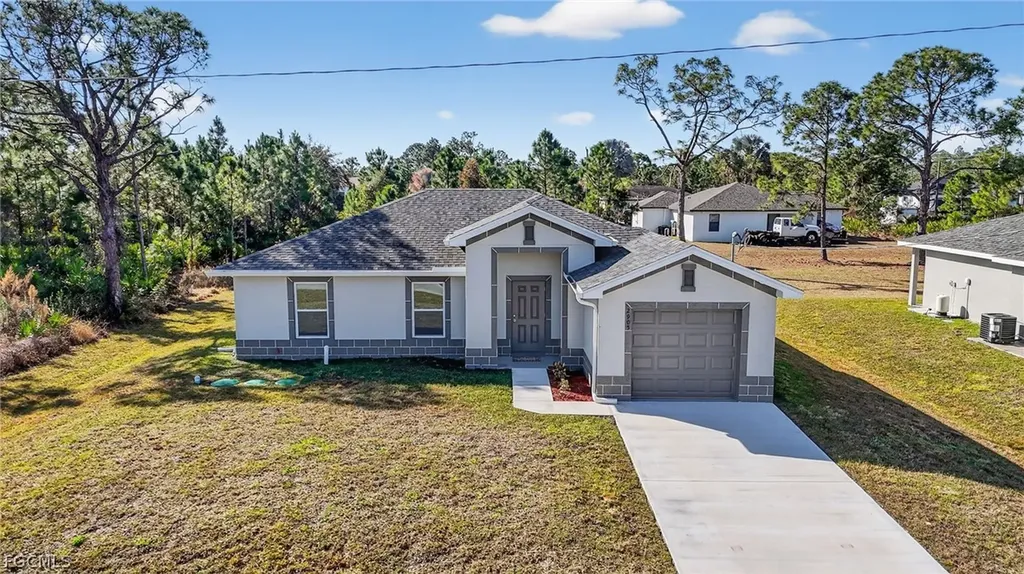 2907 38th Street W Lehigh Acres FL 33971