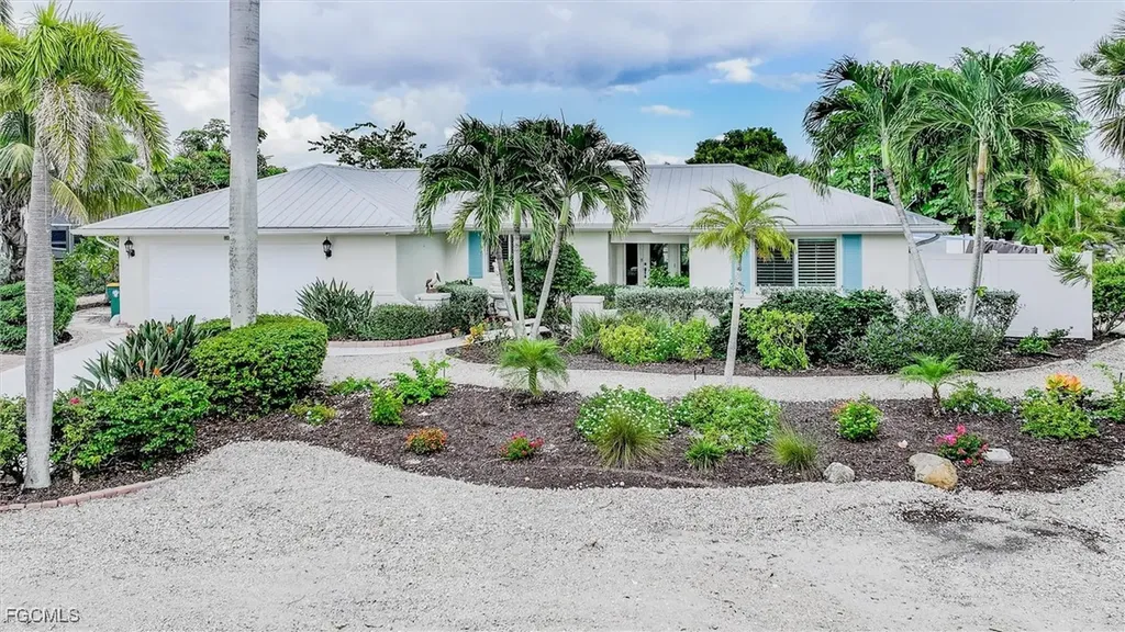 Sanibel FL, 930 Lindgren Boulevard