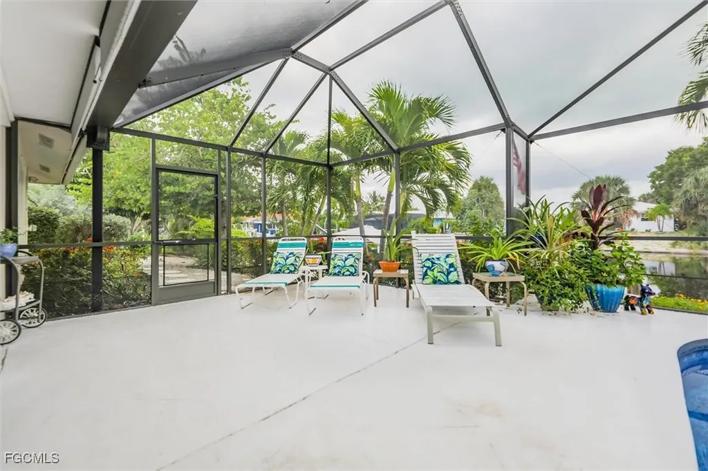 930 Lindgren Boulevard Sanibel FL 33957