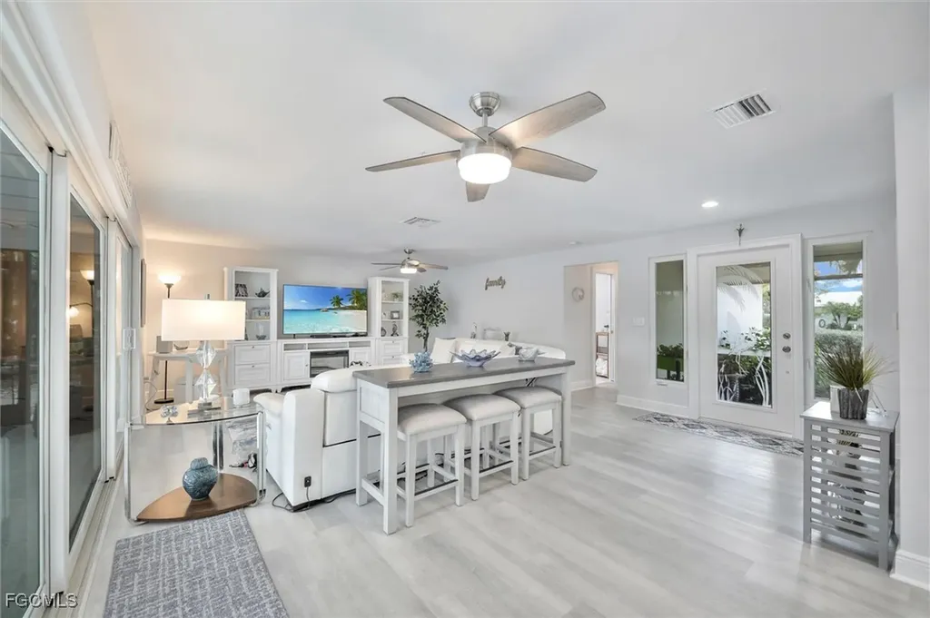 930 Lindgren Boulevard Sanibel FL 33957