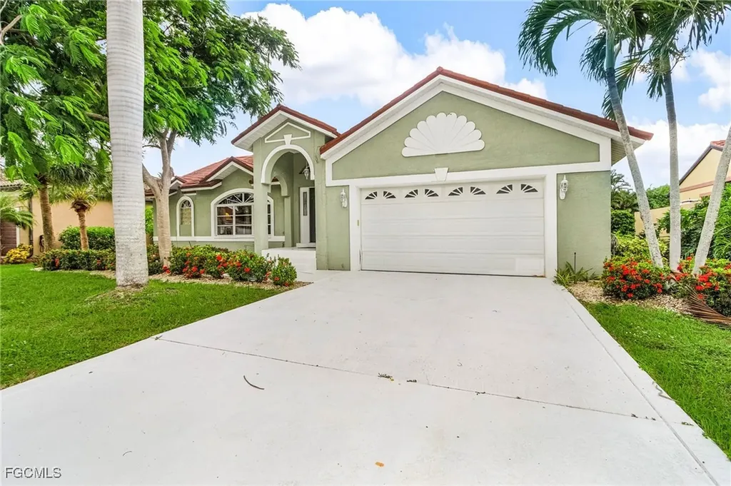 8549 S Lake Circle Fort Myers FL 33908