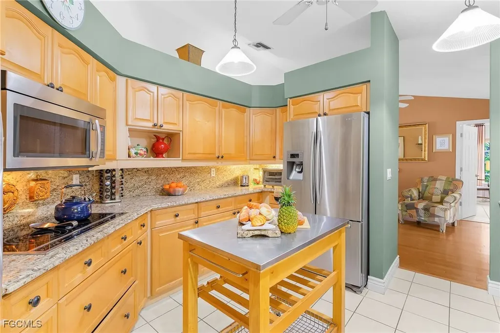 8549 S Lake Circle Fort Myers FL 33908