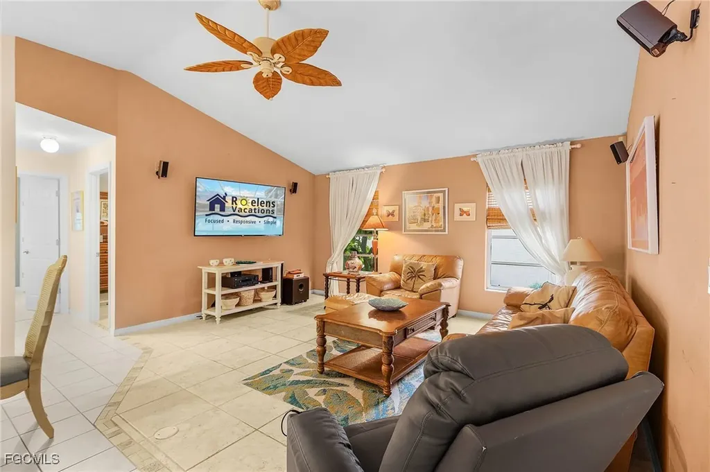 8549 S Lake Circle Fort Myers FL 33908