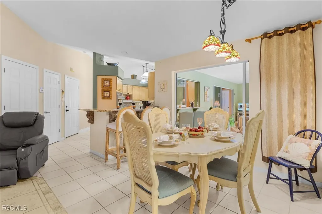 8549 S Lake Circle Fort Myers FL 33908