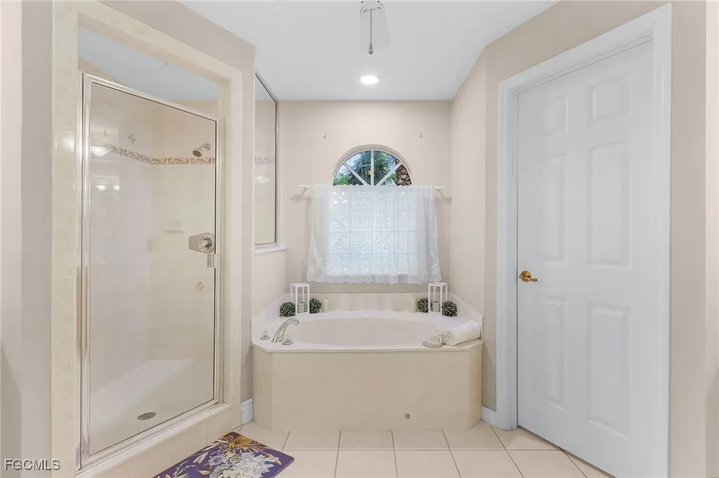 8549 S Lake Circle Fort Myers FL 33908