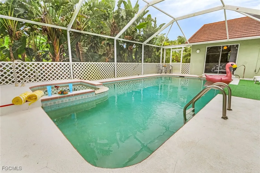 8549 S Lake Circle Fort Myers FL 33908