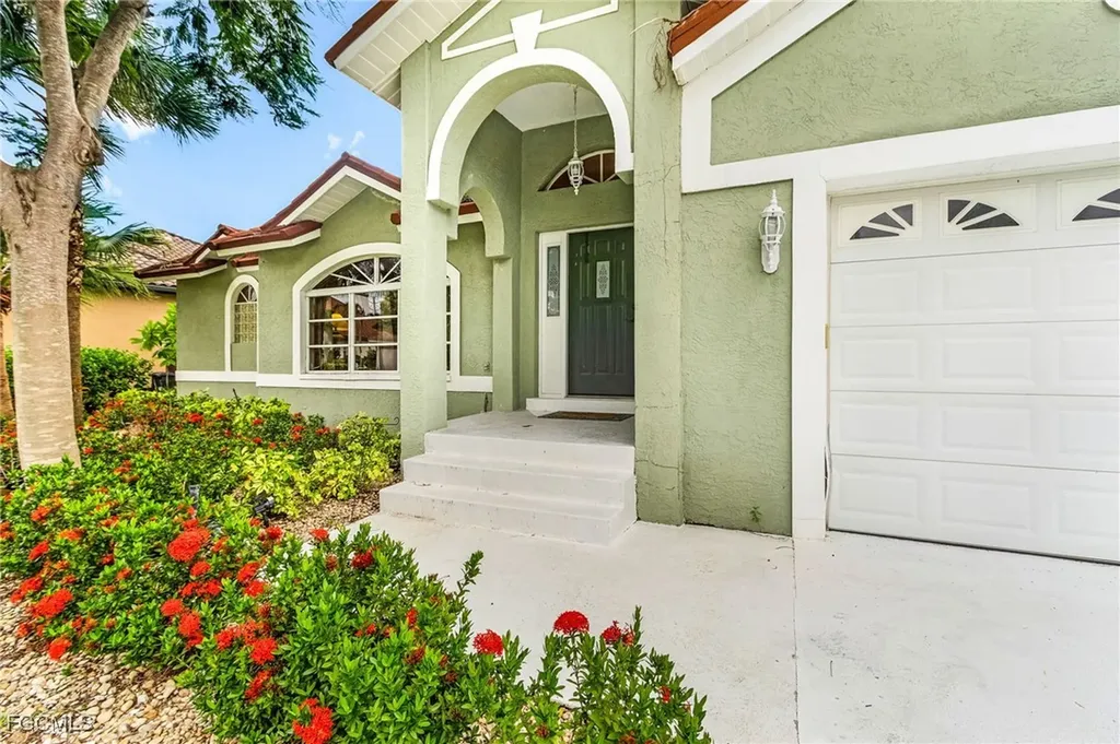 8549 S Lake Circle Fort Myers FL 33908