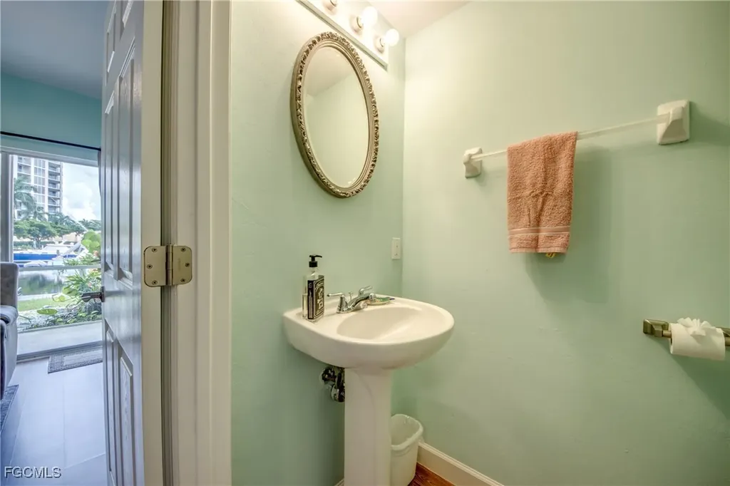 3347 N Key Drive North Fort Myers FL 33903