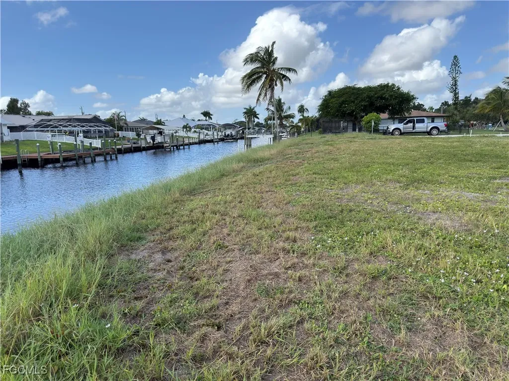 1521 SE 20th Avenue Cape Coral FL 33990