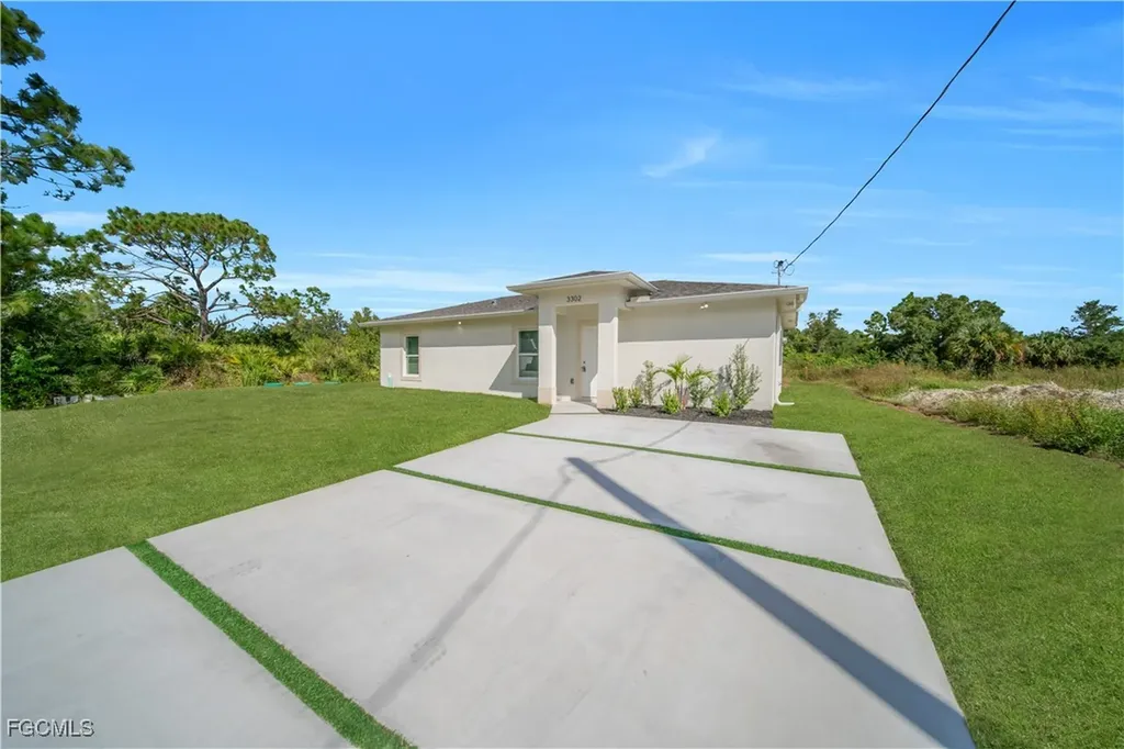 3302 39th Street W Lehigh Acres FL 33971