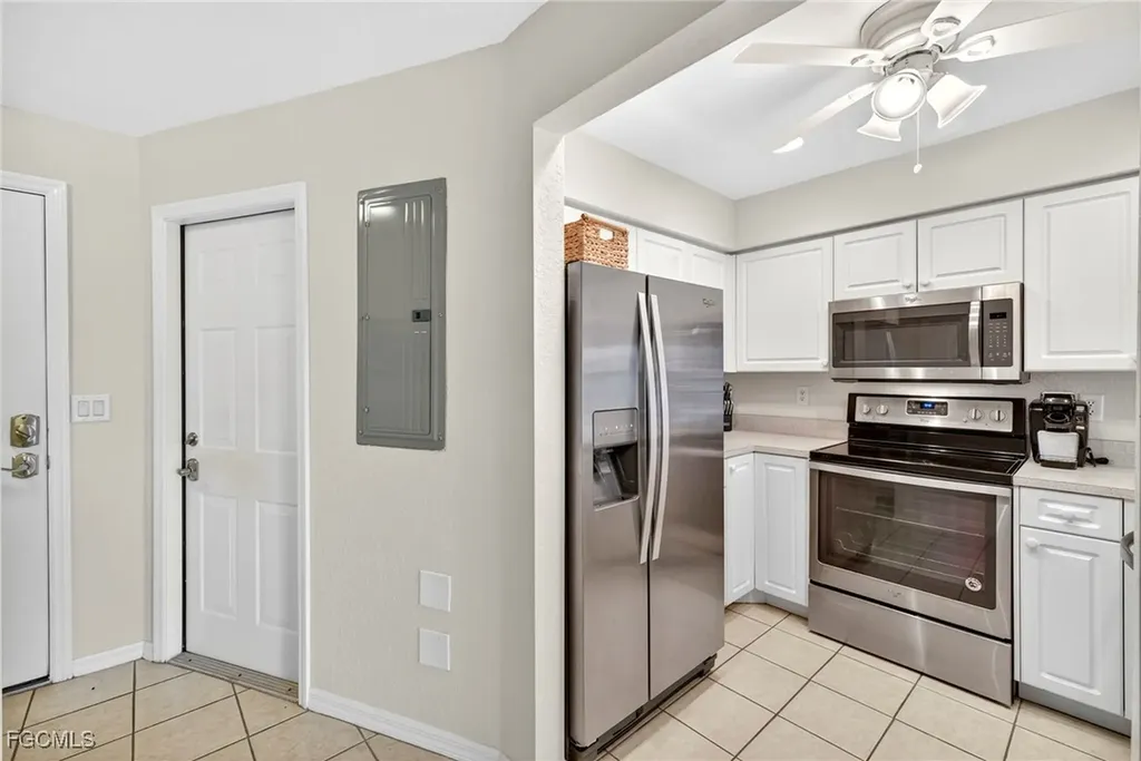 732 Victoria Drive Cape Coral FL 33904