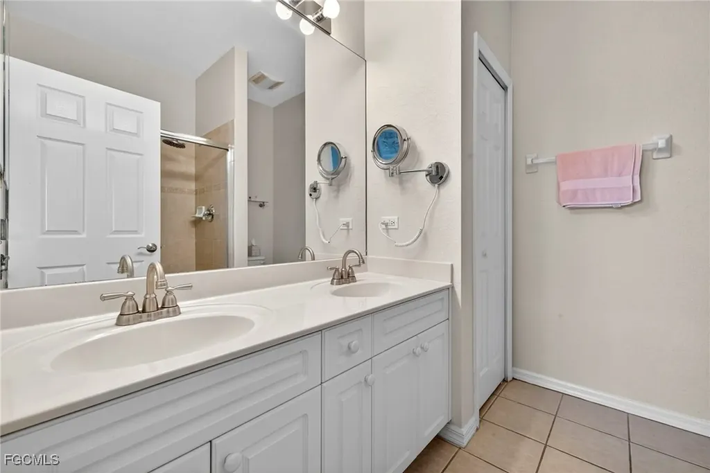 732 Victoria Drive Cape Coral FL 33904