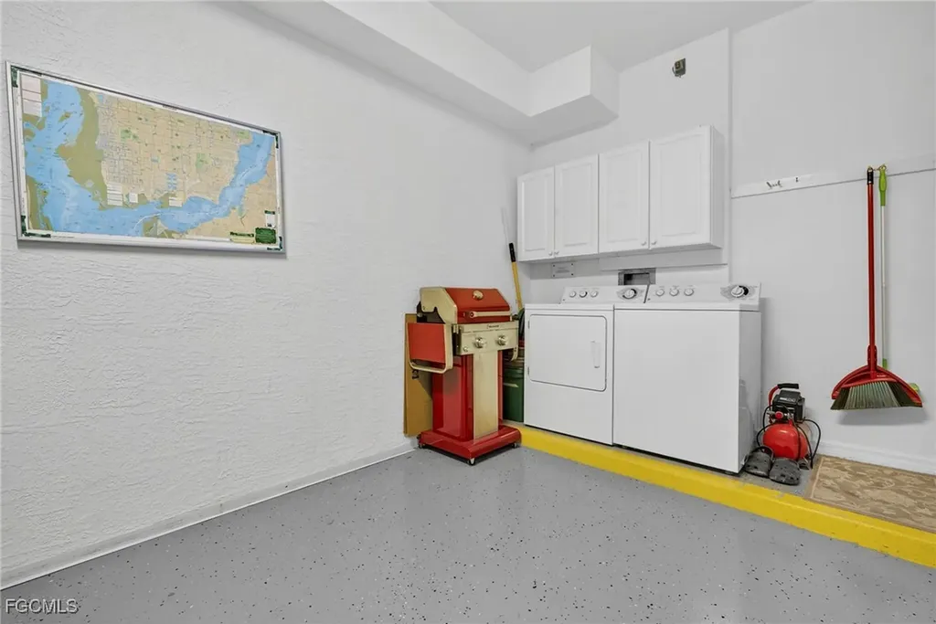 732 Victoria Drive Cape Coral FL 33904