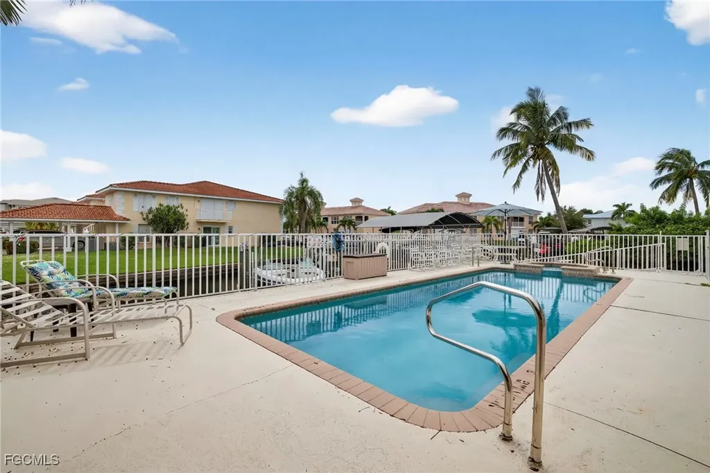 732 Victoria Drive Cape Coral FL 33904