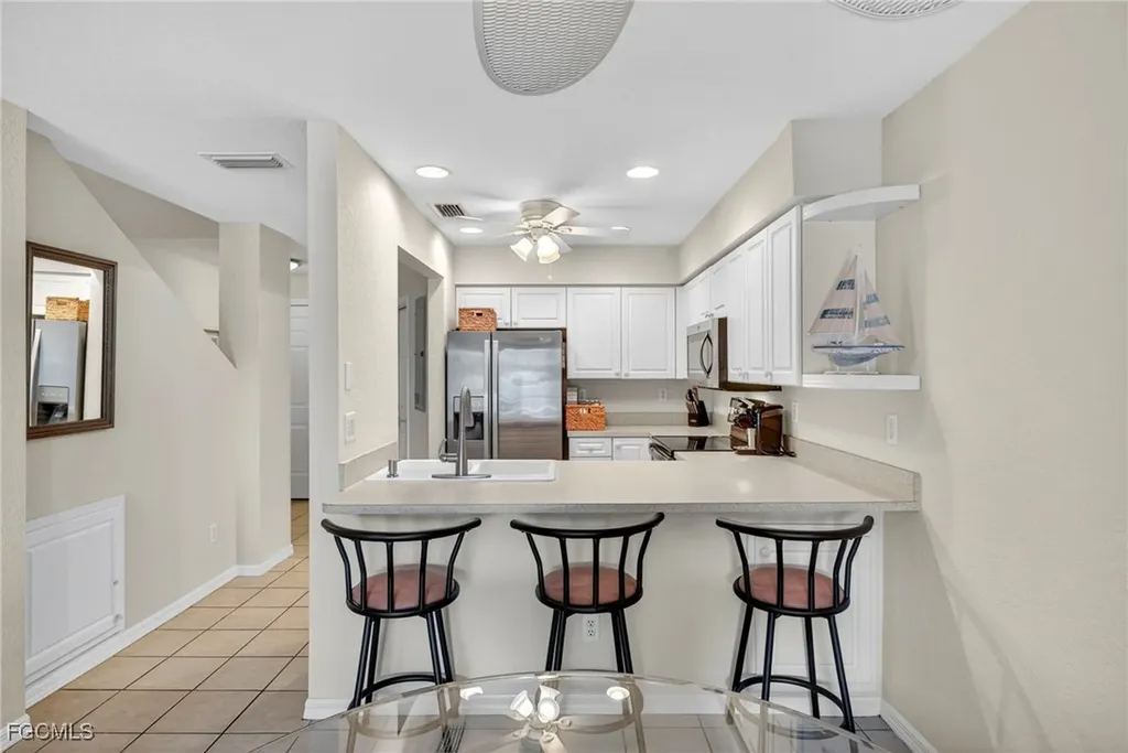 732 Victoria Drive Cape Coral FL 33904