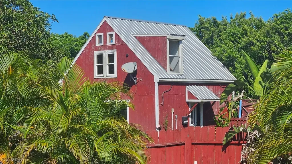 11530 Riggs Road Naples FL 34114