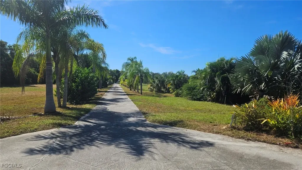 11530 Riggs Road Naples FL 34114
