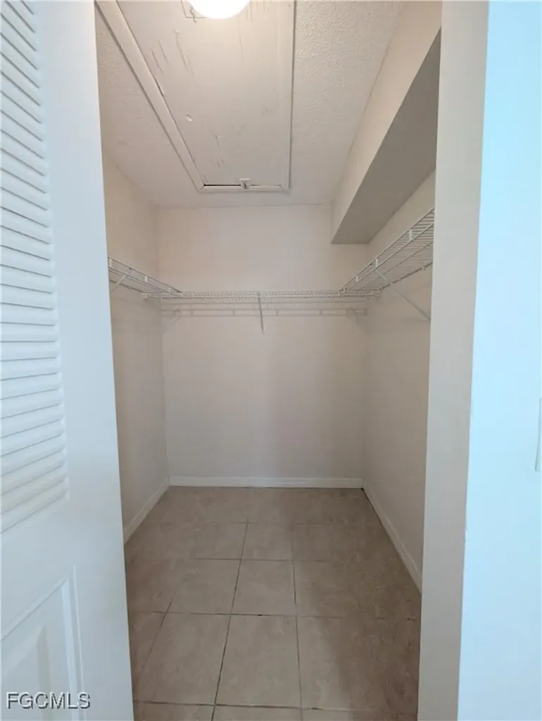 5305 Summerlin Road Fort Myers FL 33919