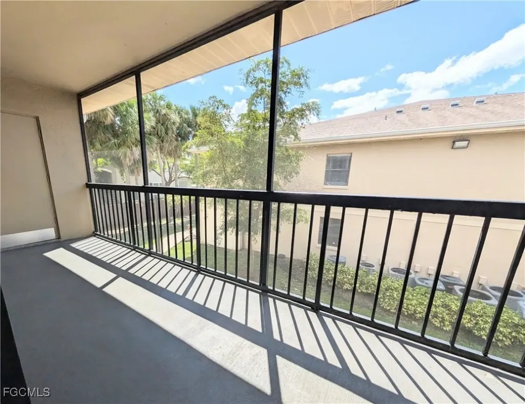 5305 Summerlin Road Fort Myers FL 33919