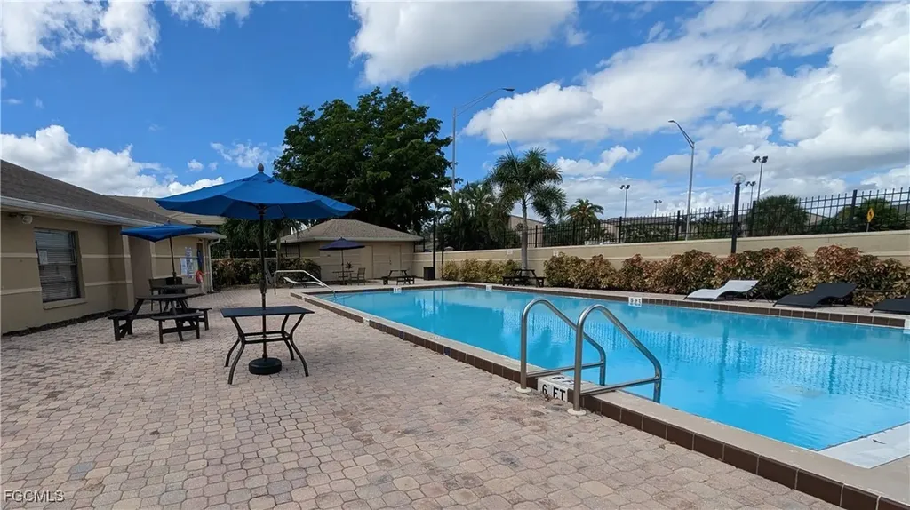 5305 Summerlin Road Fort Myers FL 33919