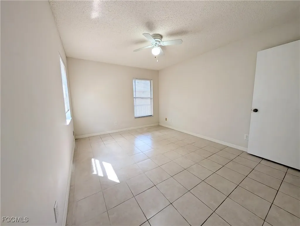 5305 Summerlin Road Fort Myers FL 33919