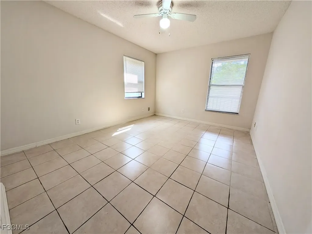 5305 Summerlin Road Fort Myers FL 33919
