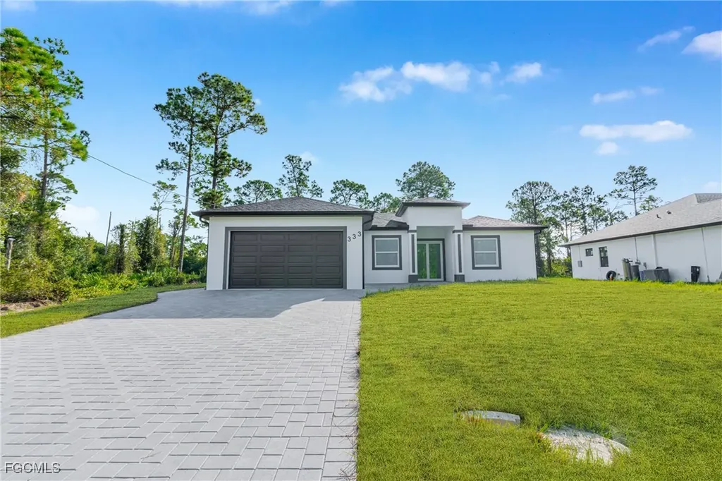333 Lownde Avenue S Lehigh Acres FL 33974