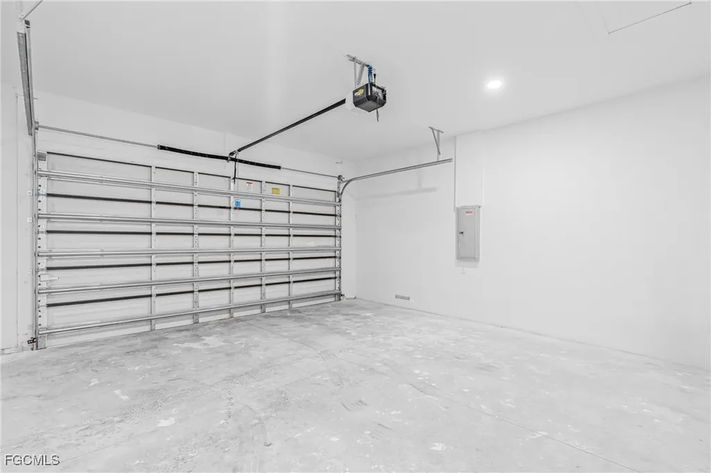 333 Lownde Avenue S Lehigh Acres FL 33974