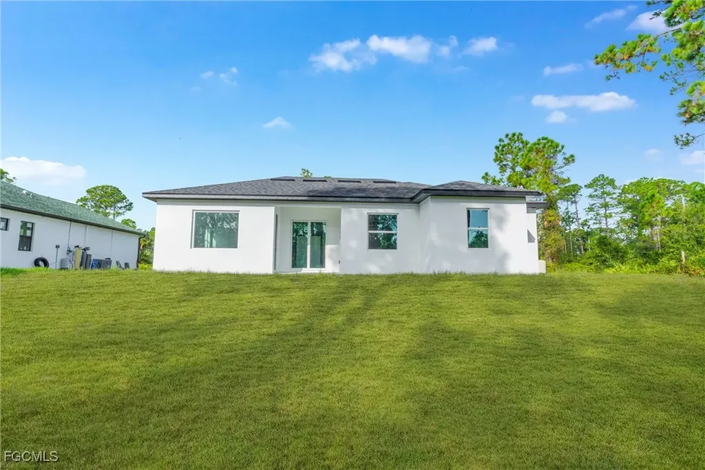 333 Lownde Avenue S Lehigh Acres FL 33974