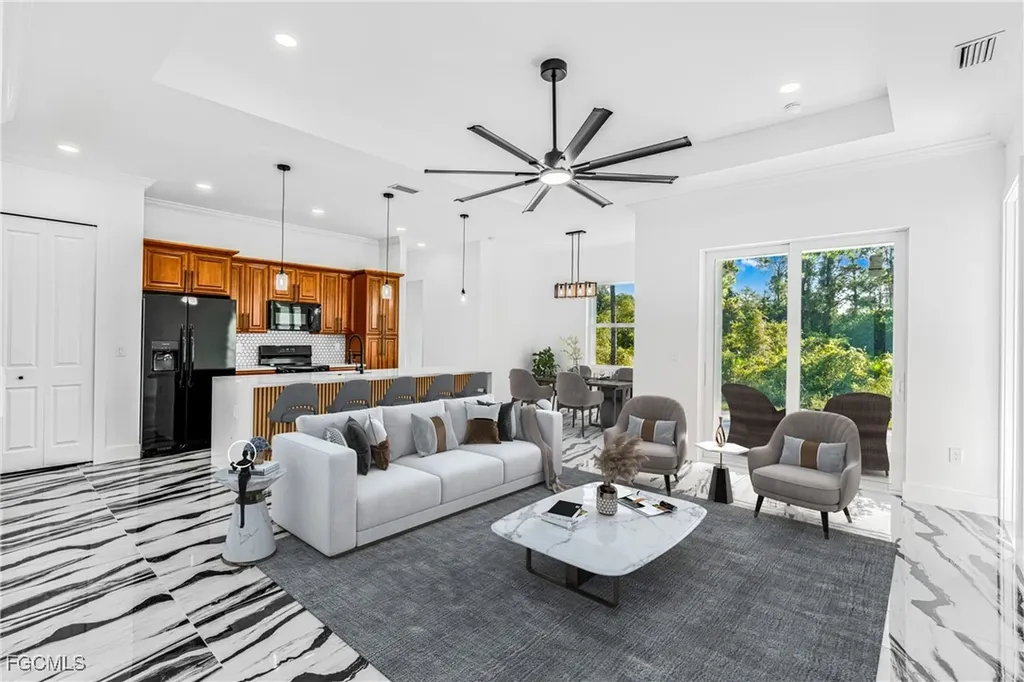 333 Lownde Avenue S Lehigh Acres FL 33974