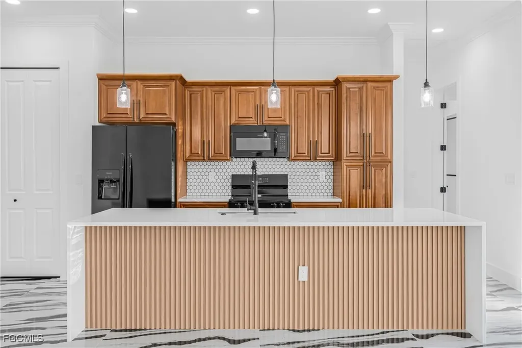 333 Lownde Avenue S Lehigh Acres FL 33974