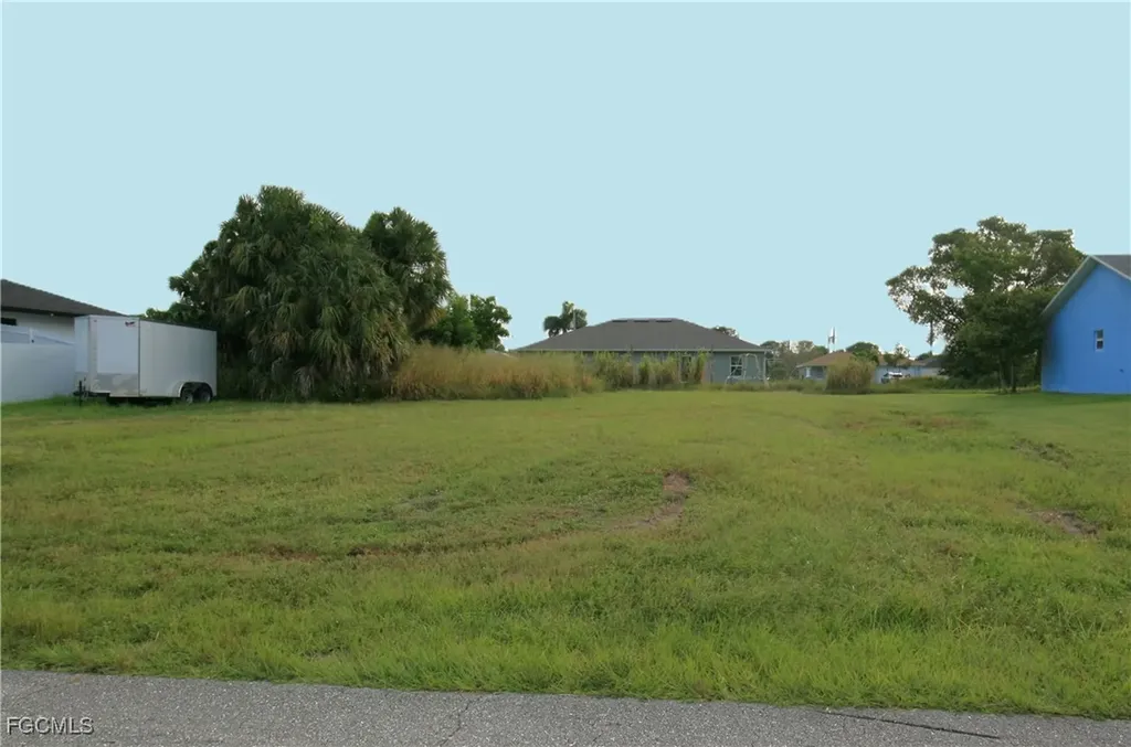 2423 NE 23rd Avenue Cape Coral FL 33909