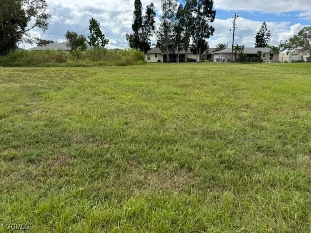 2116 NE 25th Terrace Cape Coral FL 33909