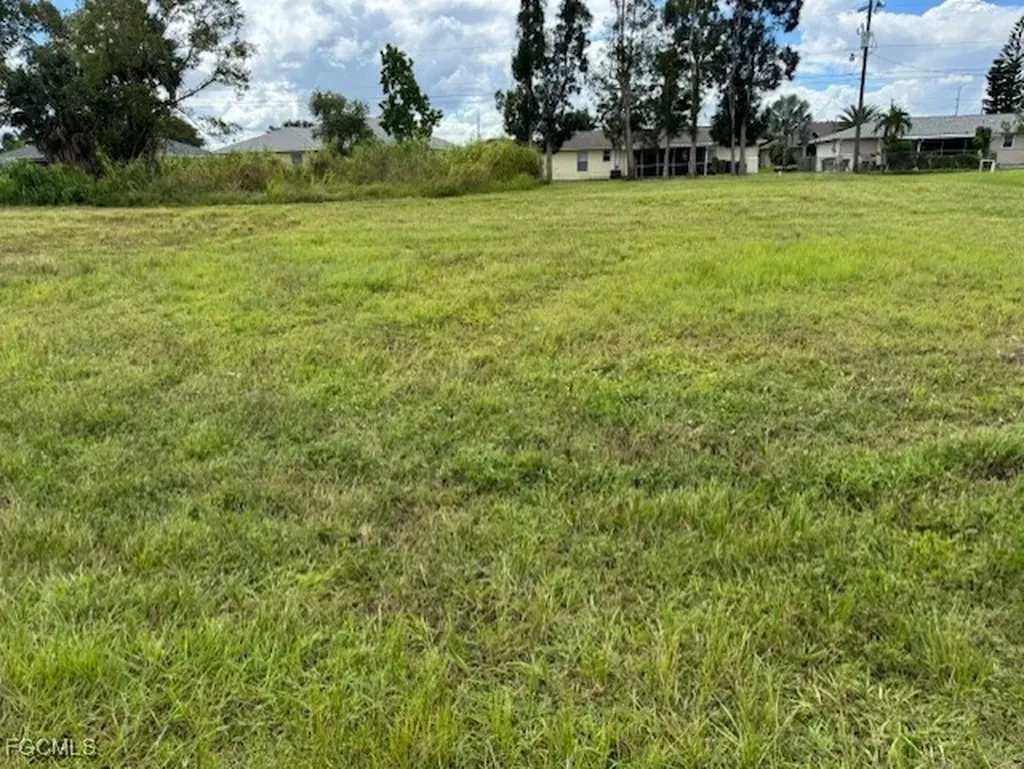 2116 NE 25th Terrace Cape Coral FL 33909