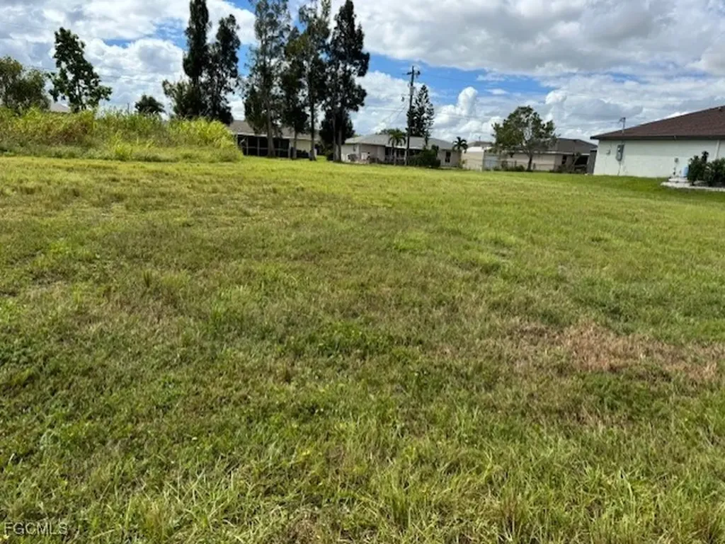 2116 NE 25th Terrace Cape Coral FL 33909