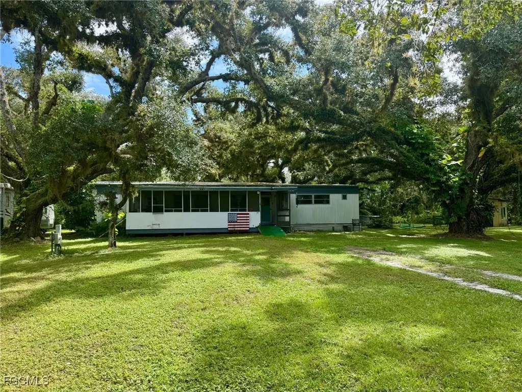 1269 Alex Boulevard Labelle FL 33935