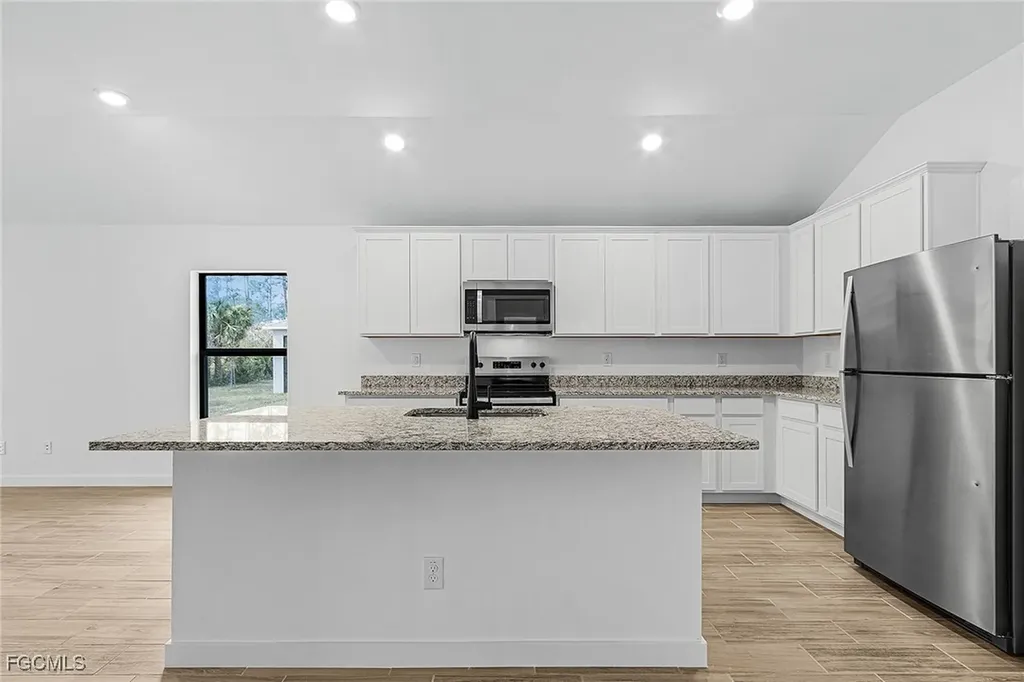 1119 NW 2nd Avenue Cape Coral FL 33993