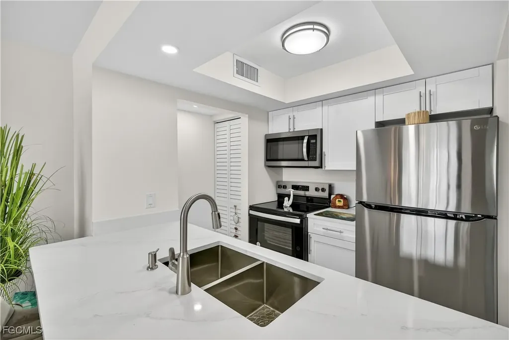200 Lenell Road Fort Myers Beach FL 33931