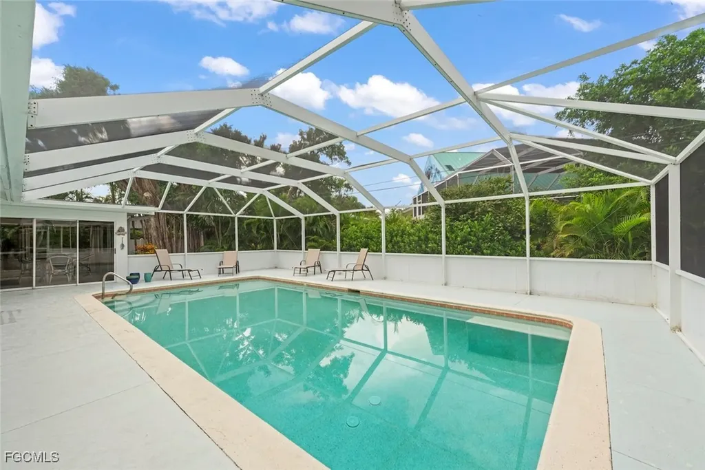 513 Rabbit Road Sanibel FL 33957