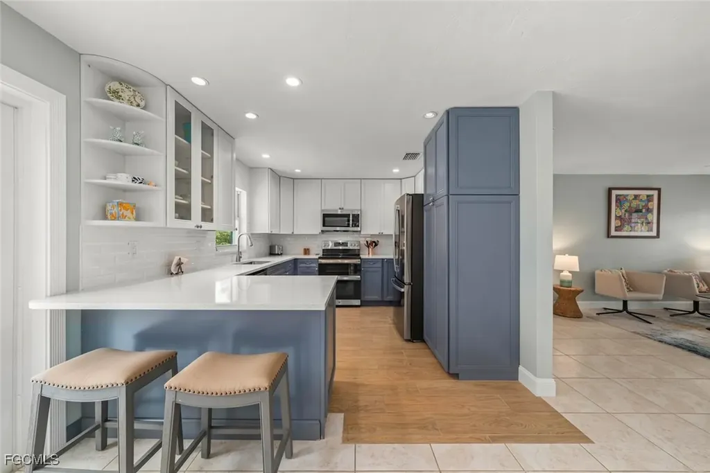 513 Rabbit Road Sanibel FL 33957