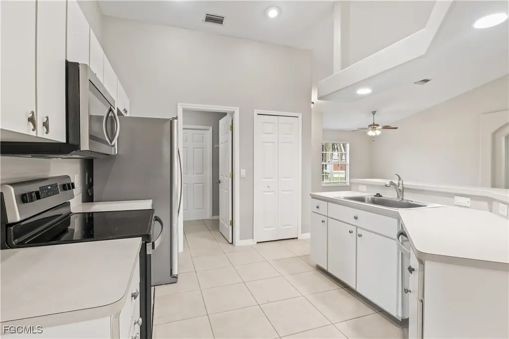 1806 SW 22nd Terrace Cape Coral FL 33991