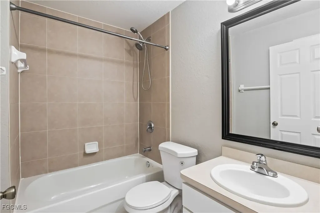 1806 SW 22nd Terrace Cape Coral FL 33991