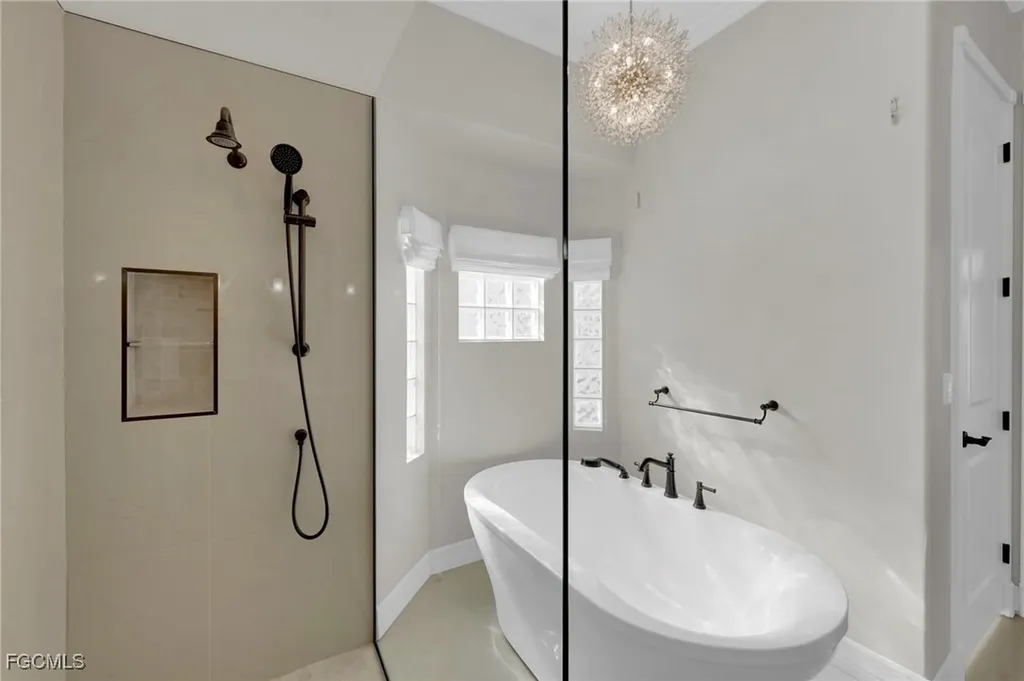 8642 S Lake Circle Fort Myers FL 33908