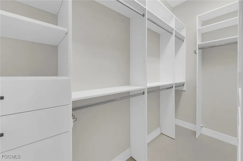 8642 S Lake Circle Fort Myers FL 33908