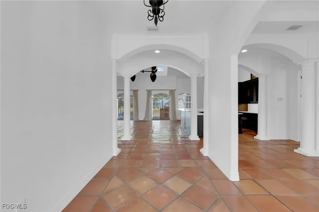 8642 S Lake Circle Fort Myers FL 33908