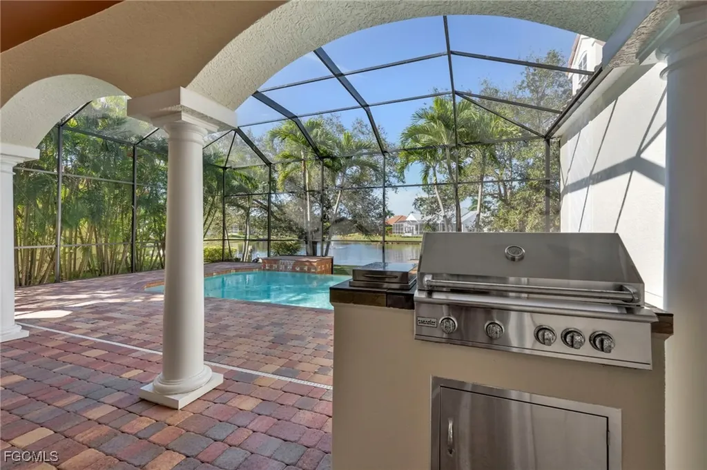 8642 S Lake Circle Fort Myers FL 33908