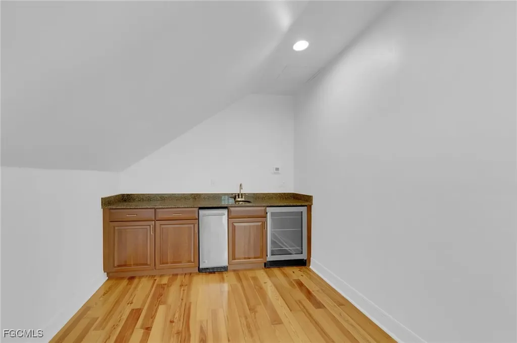 8642 S Lake Circle Fort Myers FL 33908