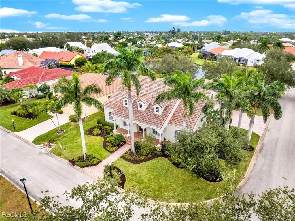 8642 S Lake Circle Fort Myers FL 33908