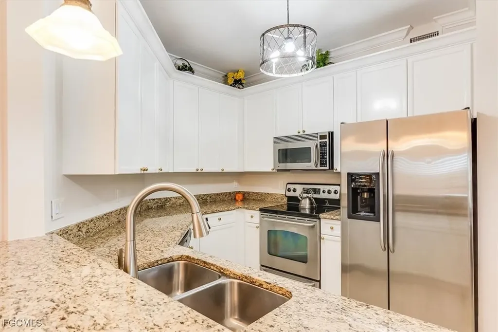10060 Lake Cove Drive Fort Myers FL 33908